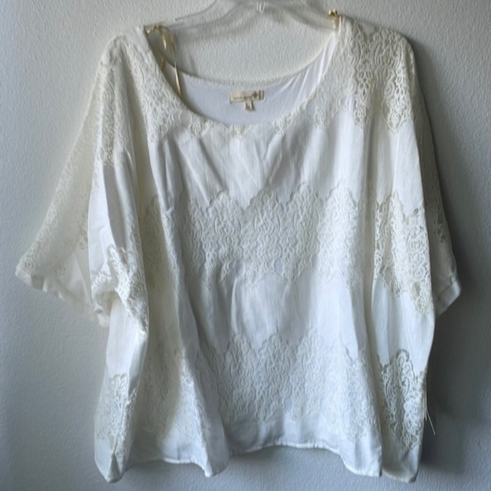 NWT artesian crafted by democracy top ivory lace size large